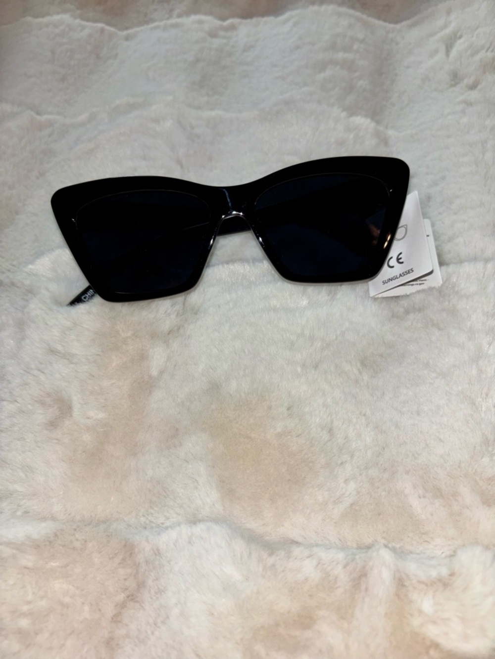 Black Cat-Eye Sunglasses - Unbranded